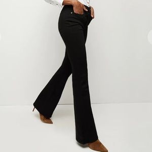 VERONICA BEARD BEVERLY SKINNY-FLARE JEAN in Onyx